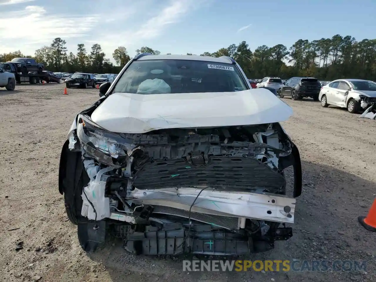 5 Photograph of a damaged car JTMH1RFVXKJ009521 TOYOTA RAV4 2019