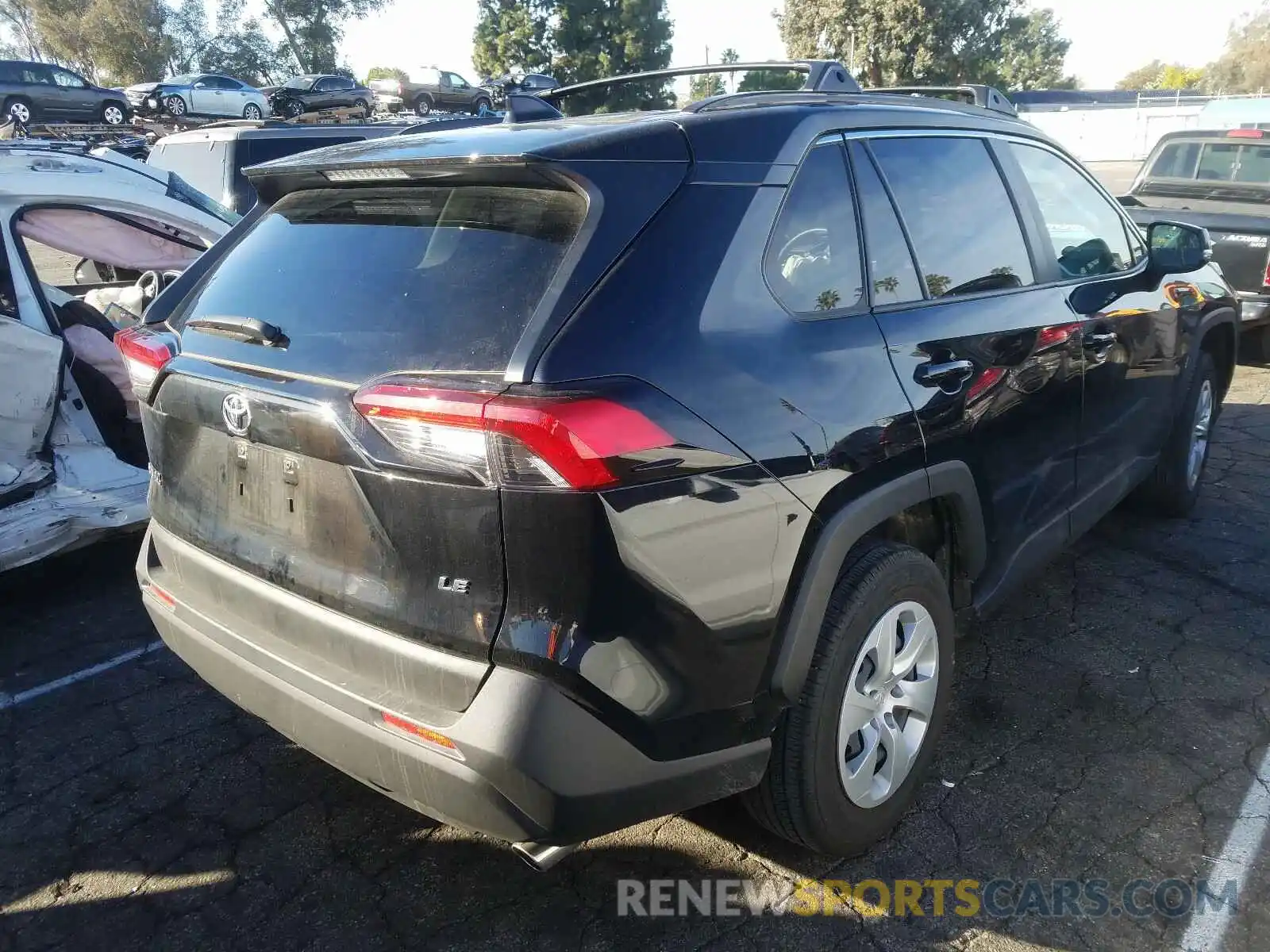 4 Photograph of a damaged car JTMK1RFV0KD005188 TOYOTA RAV4 2019