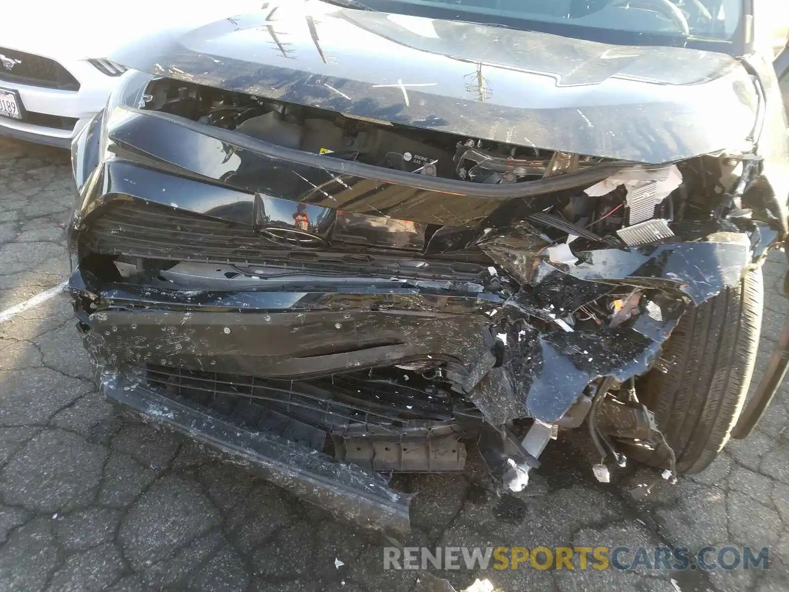 9 Photograph of a damaged car JTMK1RFV0KD005188 TOYOTA RAV4 2019