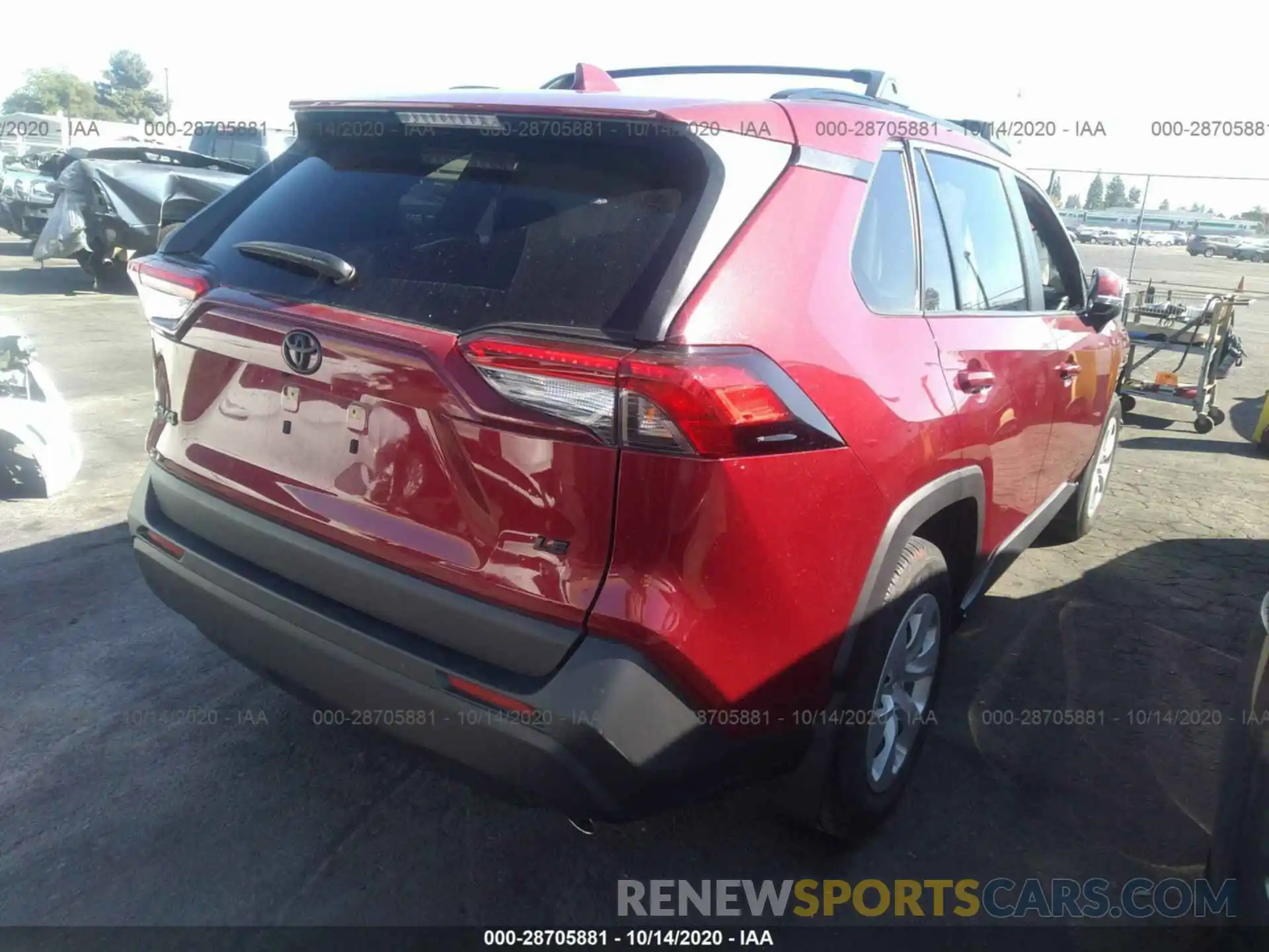 4 Photograph of a damaged car JTMK1RFV0KD006924 TOYOTA RAV4 2019