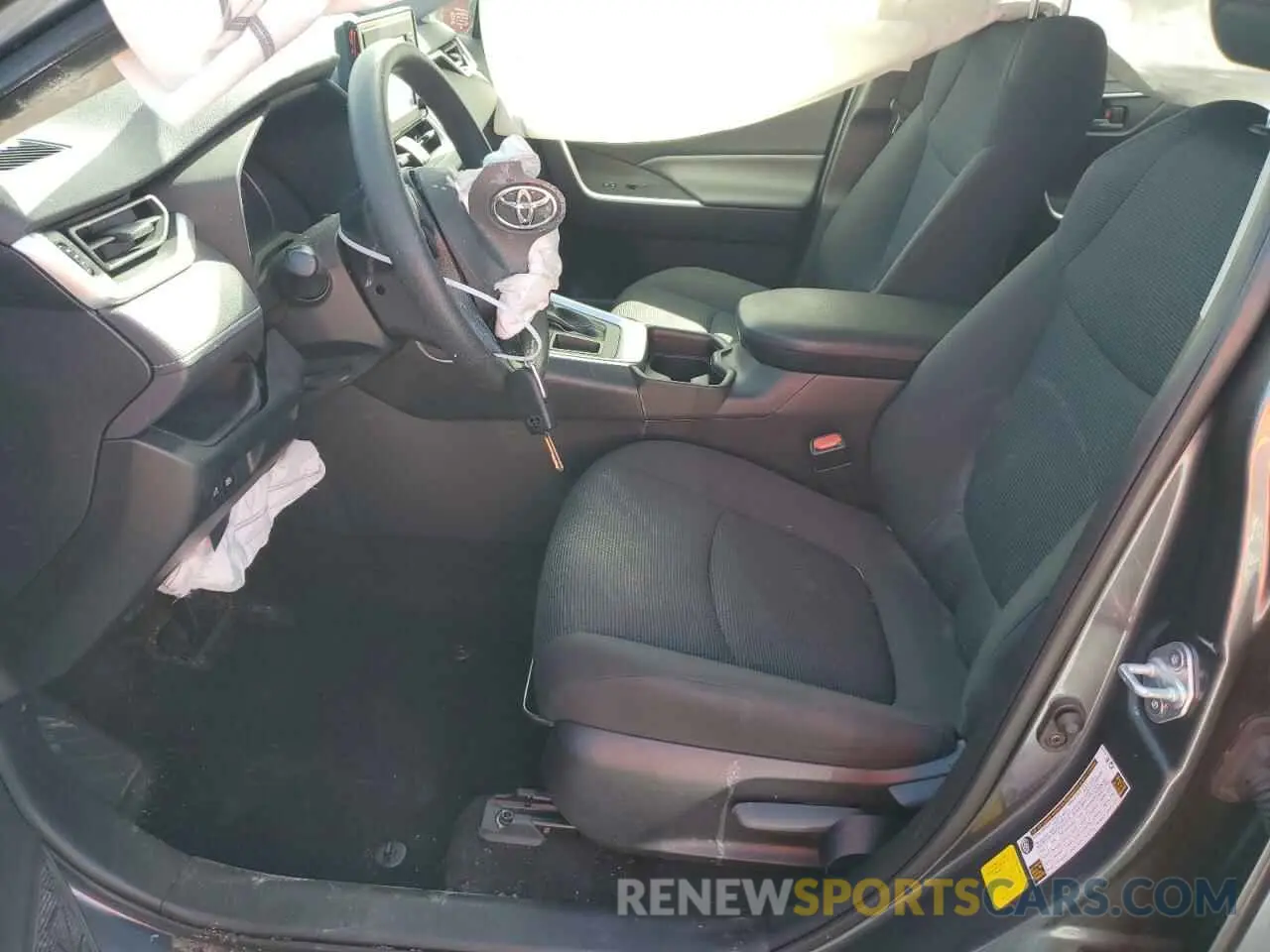 7 Photograph of a damaged car JTMK1RFV0KD038028 TOYOTA RAV4 2019