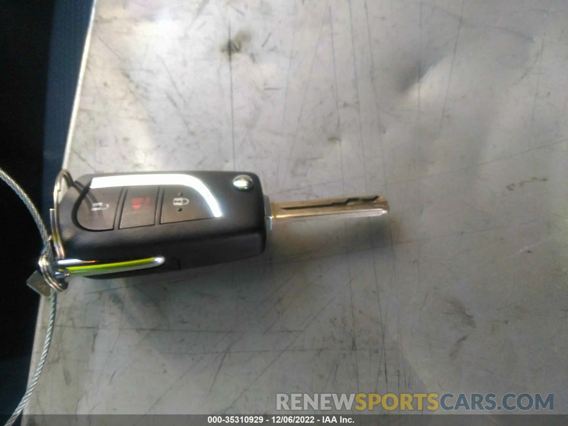 11 Photograph of a damaged car JTMK1RFV0KD038580 TOYOTA RAV4 2019