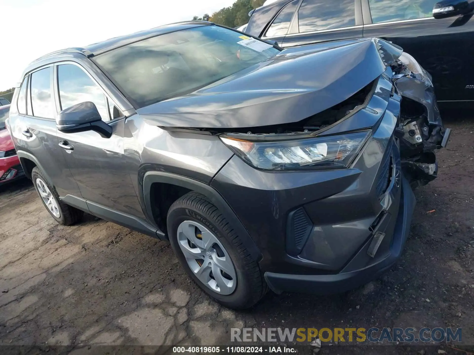 1 Photograph of a damaged car JTMK1RFV0KJ012787 TOYOTA RAV4 2019