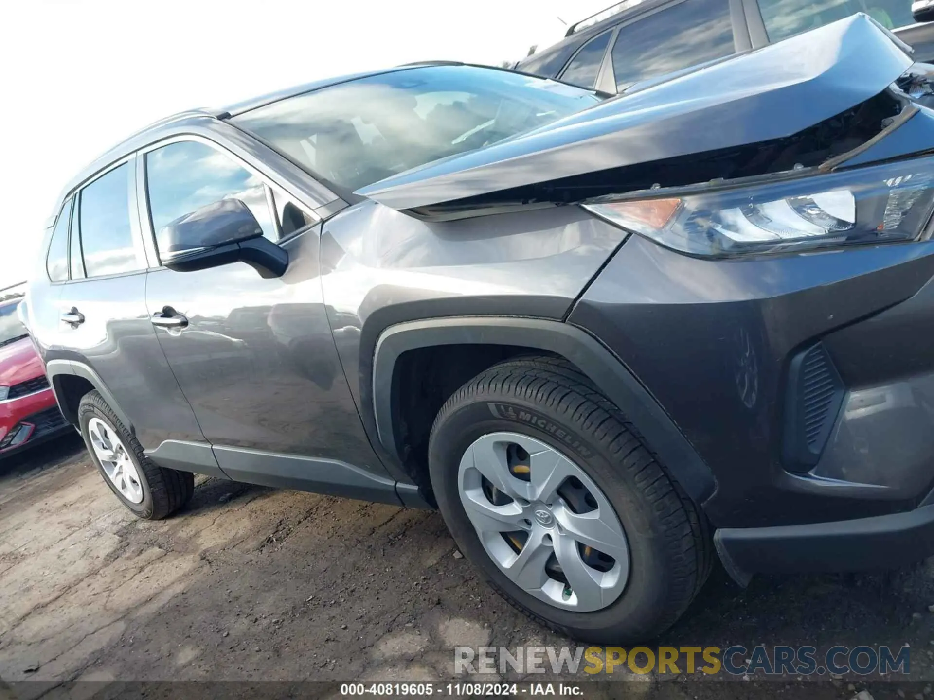13 Photograph of a damaged car JTMK1RFV0KJ012787 TOYOTA RAV4 2019