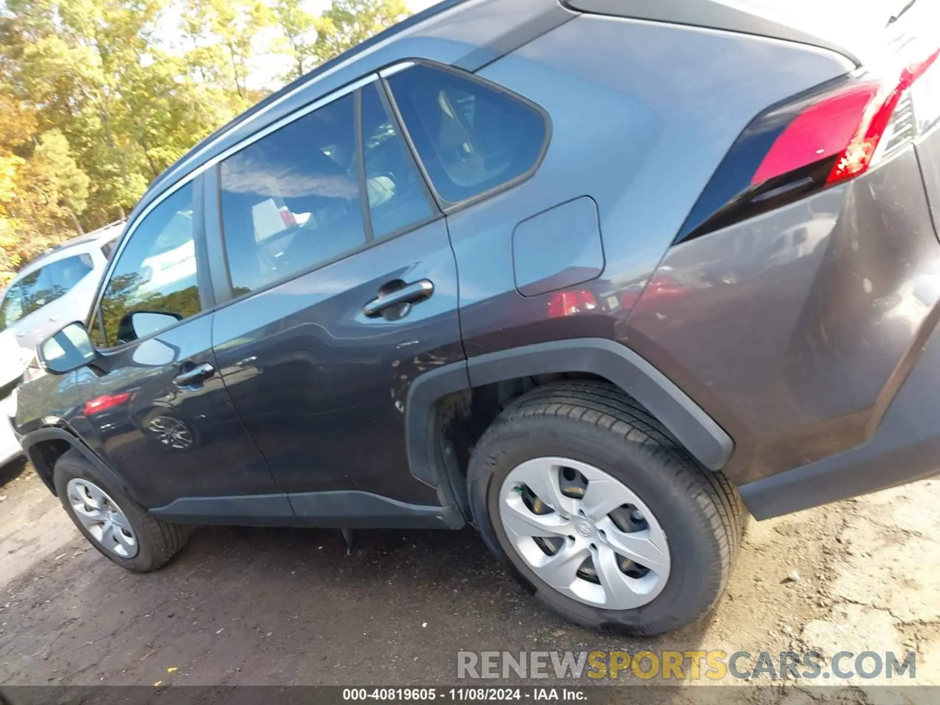 14 Photograph of a damaged car JTMK1RFV0KJ012787 TOYOTA RAV4 2019