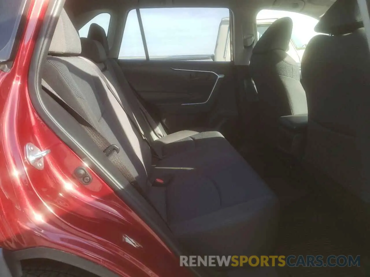 12 Photograph of a damaged car JTMK1RFV1KJ002463 TOYOTA RAV4 2019