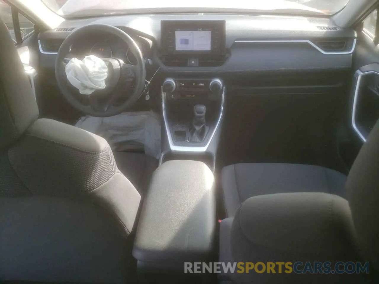 8 Photograph of a damaged car JTMK1RFV1KJ002463 TOYOTA RAV4 2019