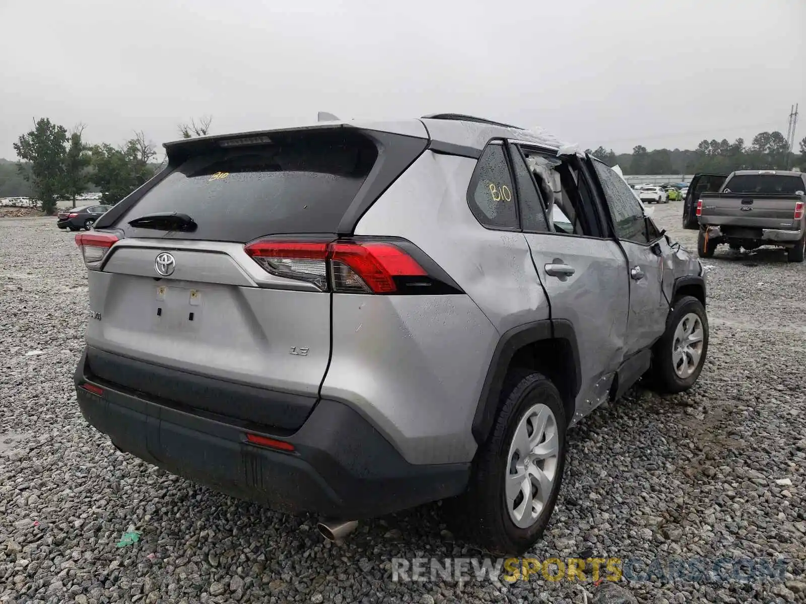 4 Photograph of a damaged car JTMK1RFV2KD039570 TOYOTA RAV4 2019