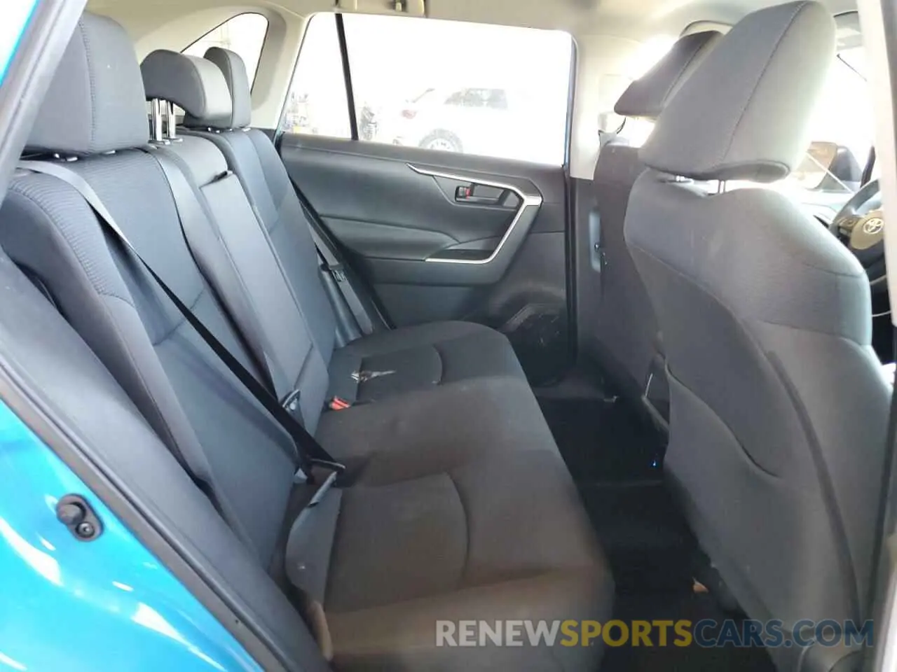 11 Photograph of a damaged car JTMK1RFV3KJ013500 TOYOTA RAV4 2019