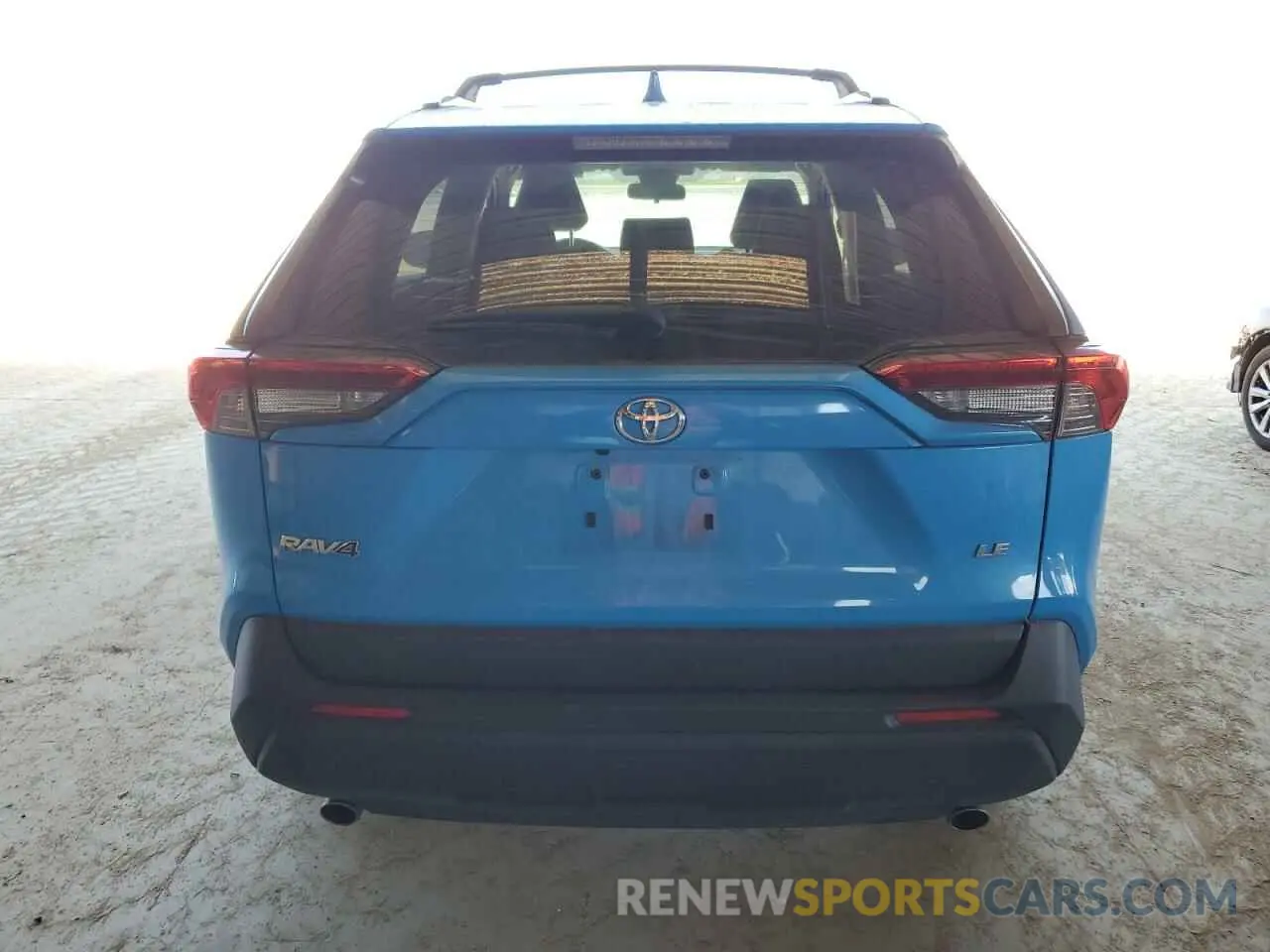 6 Photograph of a damaged car JTMK1RFV3KJ013500 TOYOTA RAV4 2019
