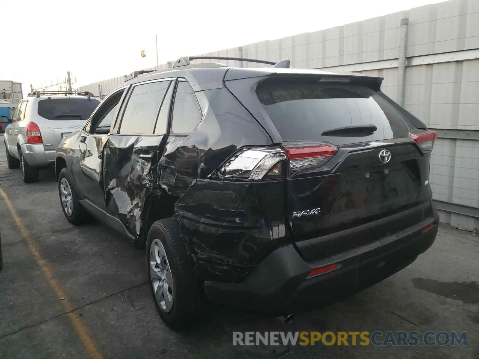 3 Photograph of a damaged car JTMK1RFV4KJ004028 TOYOTA RAV4 2019