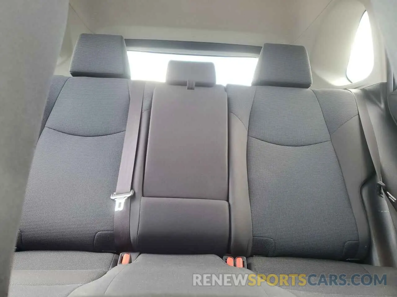 10 Photograph of a damaged car JTMK1RFV5KD021340 TOYOTA RAV4 2019