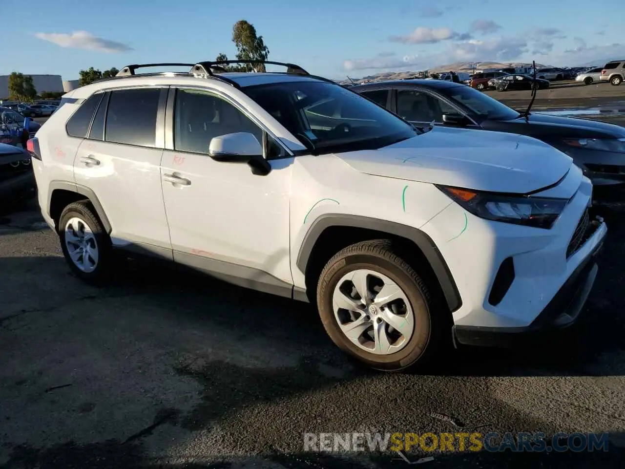 4 Photograph of a damaged car JTMK1RFV5KJ011165 TOYOTA RAV4 2019