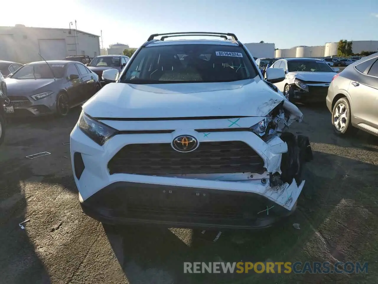 5 Photograph of a damaged car JTMK1RFV5KJ011165 TOYOTA RAV4 2019