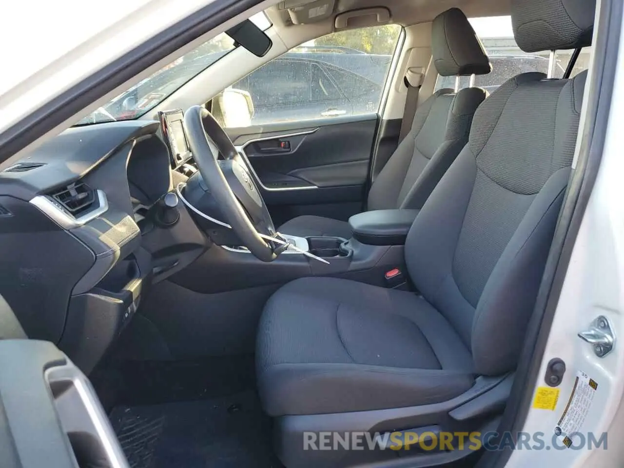 7 Photograph of a damaged car JTMK1RFV5KJ011165 TOYOTA RAV4 2019