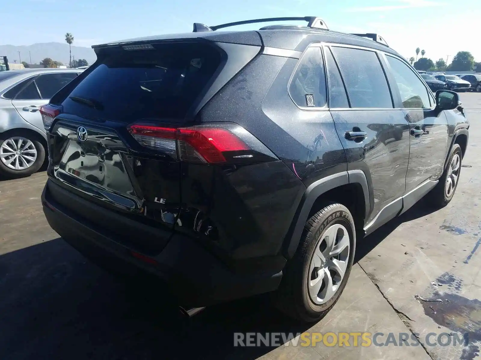 4 Photograph of a damaged car JTMK1RFV6KD017474 TOYOTA RAV4 2019