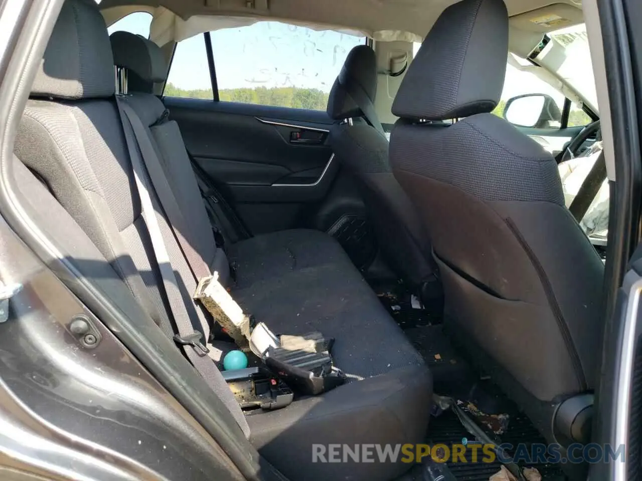 11 Photograph of a damaged car JTMK1RFV6KJ003690 TOYOTA RAV4 2019