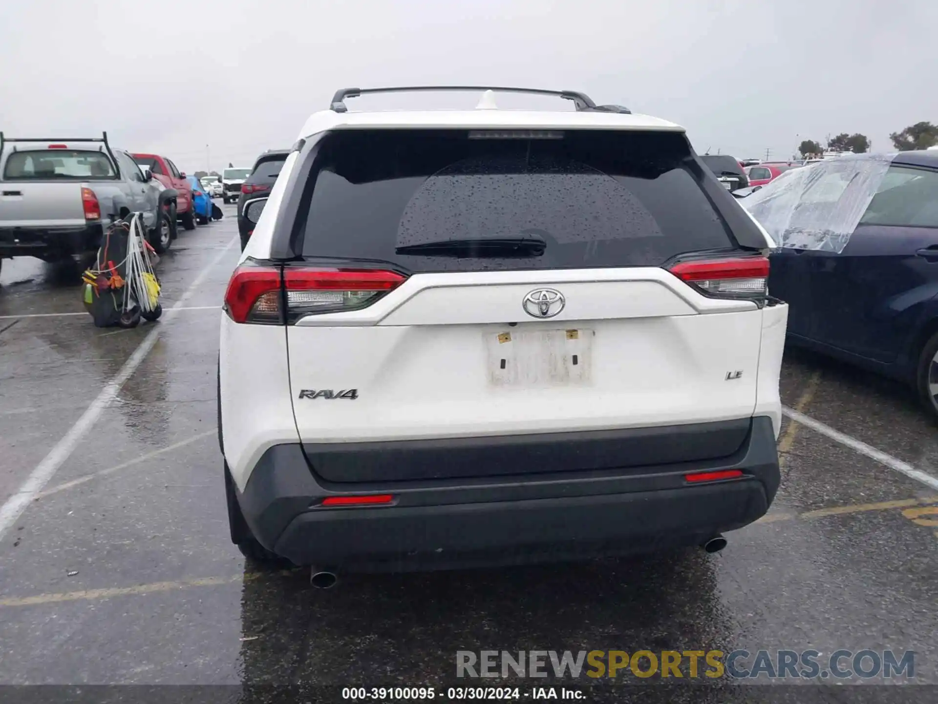 16 Photograph of a damaged car JTMK1RFV7KD005849 TOYOTA RAV4 2019