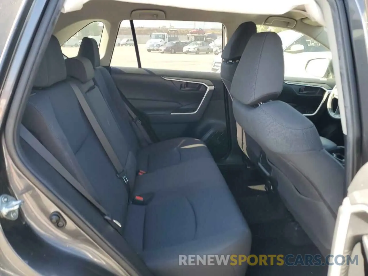 12 Photograph of a damaged car JTMK1RFV7KJ011281 TOYOTA RAV4 2019