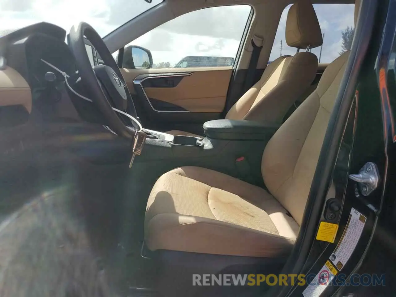 7 Photograph of a damaged car JTMK1RFVXKD009961 TOYOTA RAV4 2019