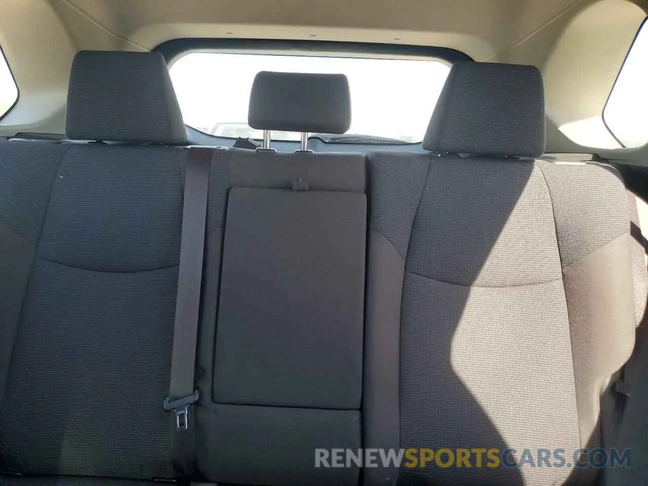 10 Photograph of a damaged car JTMLWRFV0KD005214 TOYOTA RAV4 2019