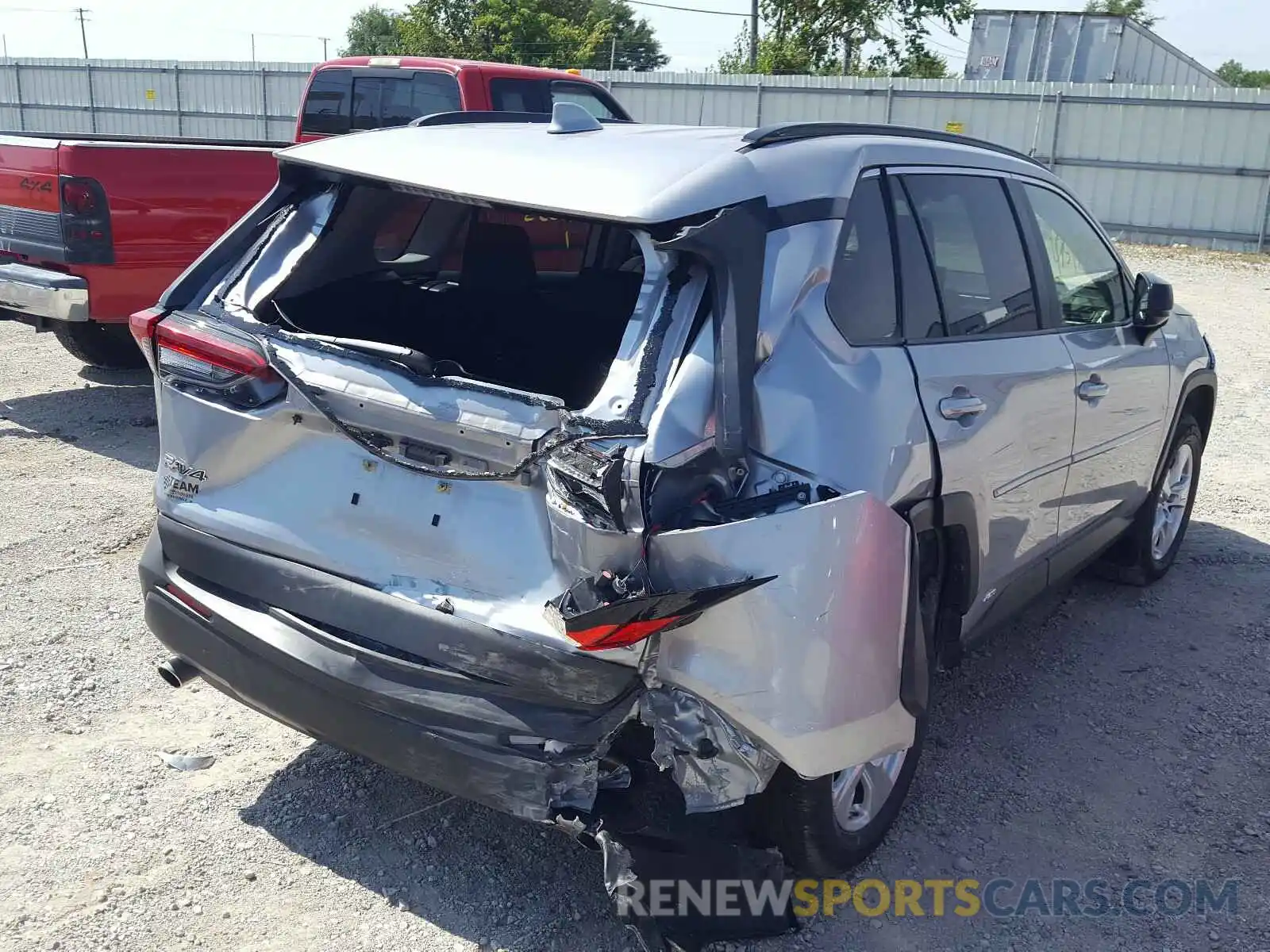 4 Photograph of a damaged car JTMLWRFV0KD029612 TOYOTA RAV4 2019