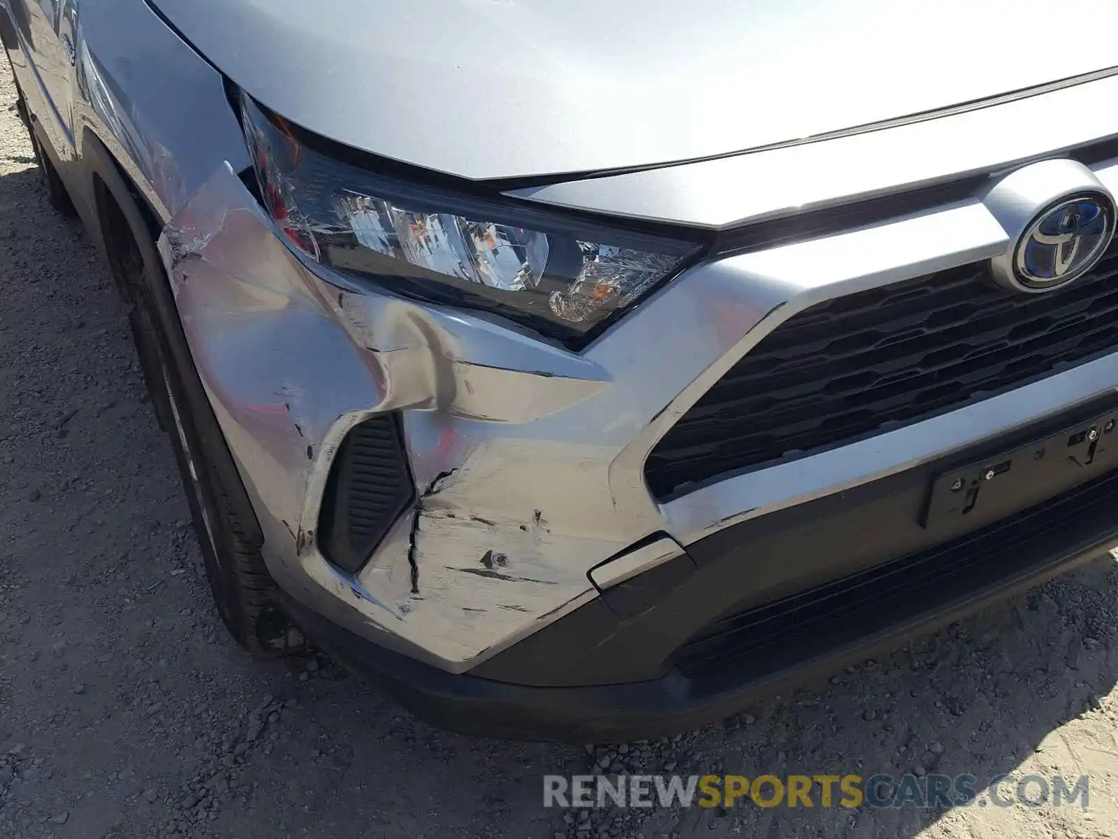 9 Photograph of a damaged car JTMLWRFV0KD029612 TOYOTA RAV4 2019