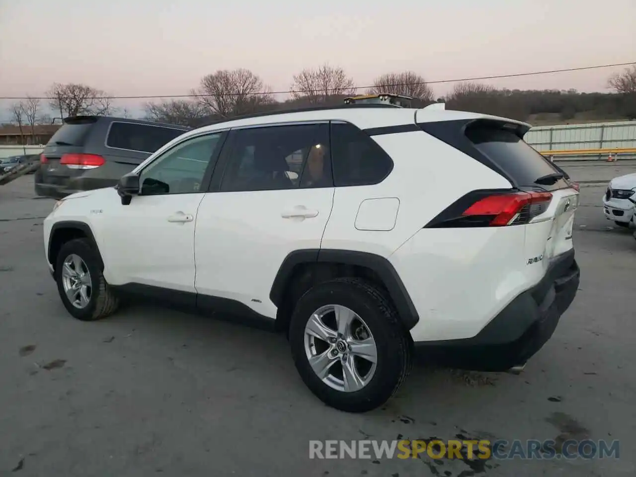 2 Photograph of a damaged car JTMLWRFV3KD016479 TOYOTA RAV4 2019