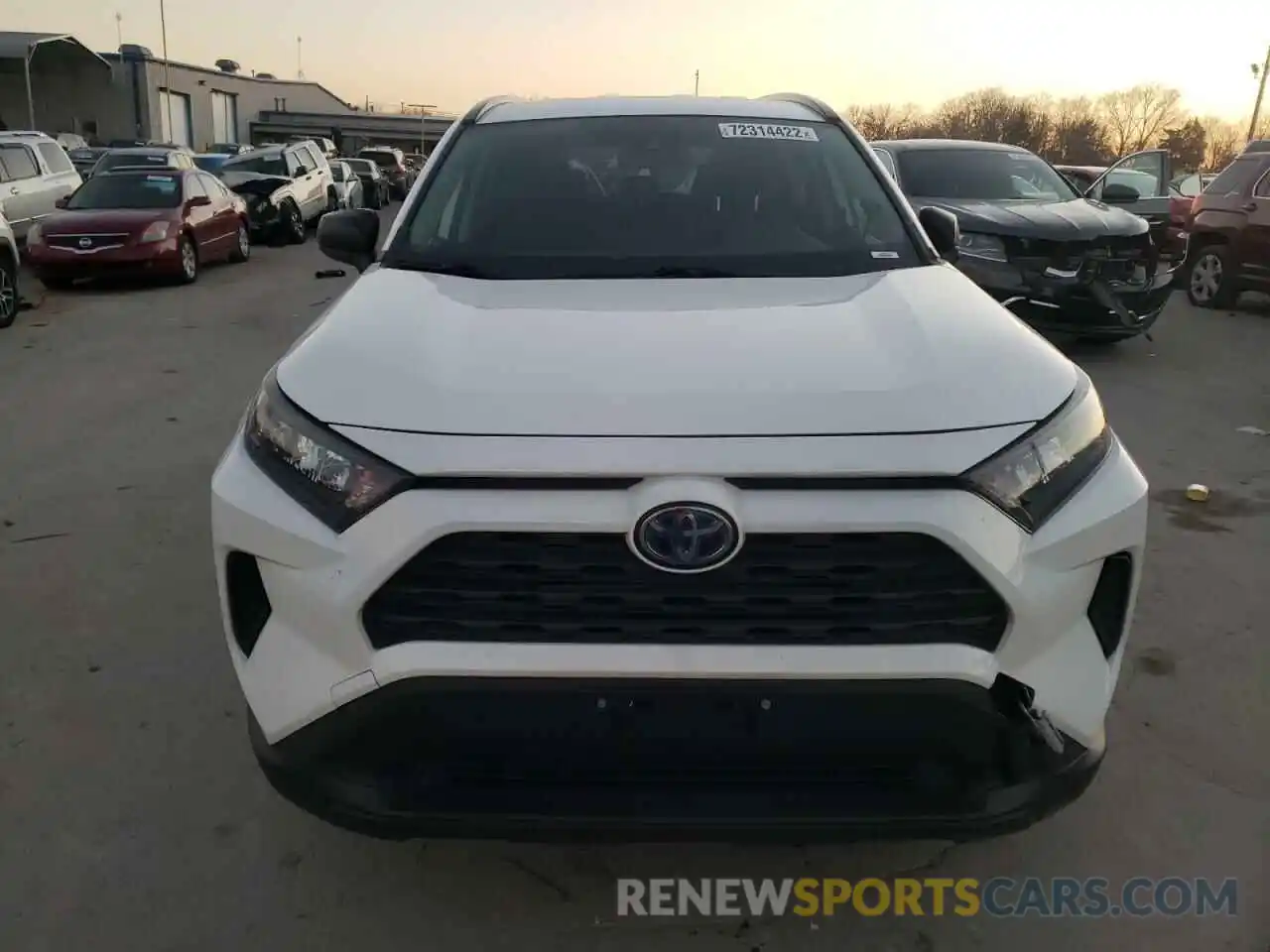 5 Photograph of a damaged car JTMLWRFV3KD016479 TOYOTA RAV4 2019