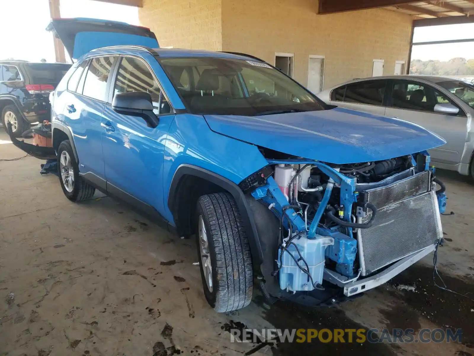 1 Photograph of a damaged car JTMLWRFV3KD036313 TOYOTA RAV4 2019