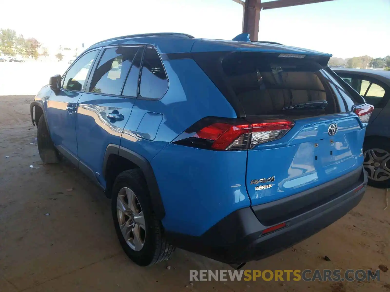 3 Photograph of a damaged car JTMLWRFV3KD036313 TOYOTA RAV4 2019