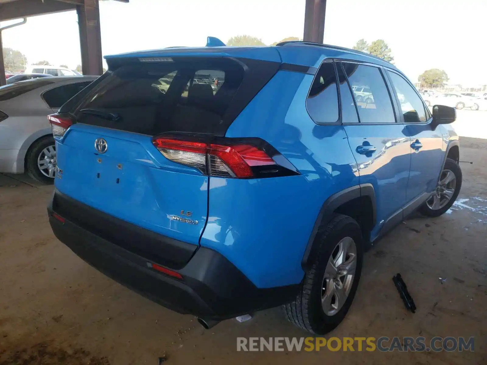 4 Photograph of a damaged car JTMLWRFV3KD036313 TOYOTA RAV4 2019