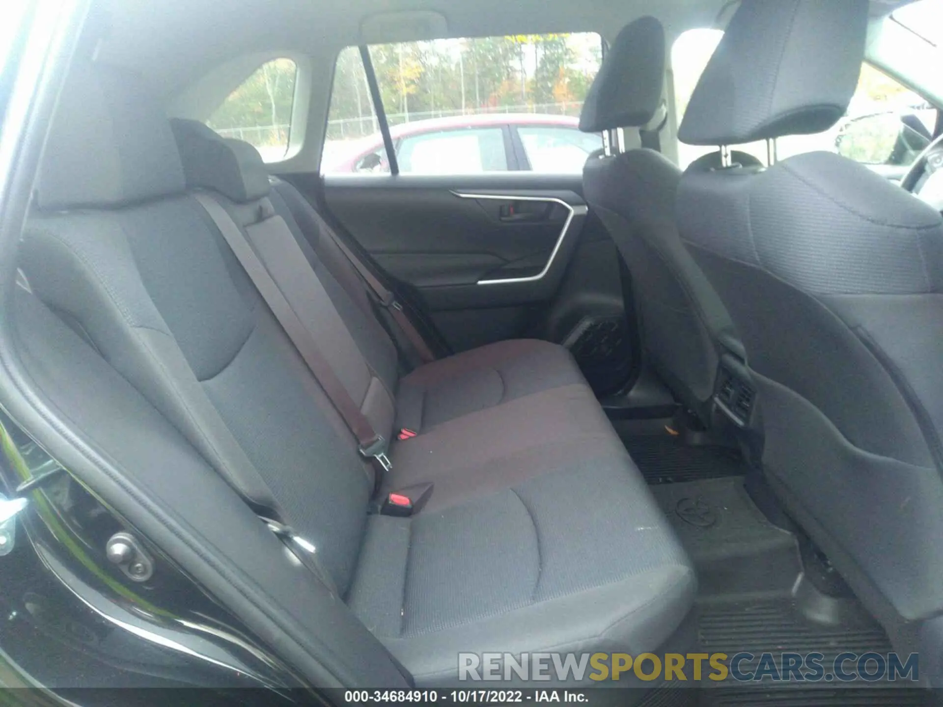 8 Photograph of a damaged car JTMLWRFV3KD501334 TOYOTA RAV4 2019