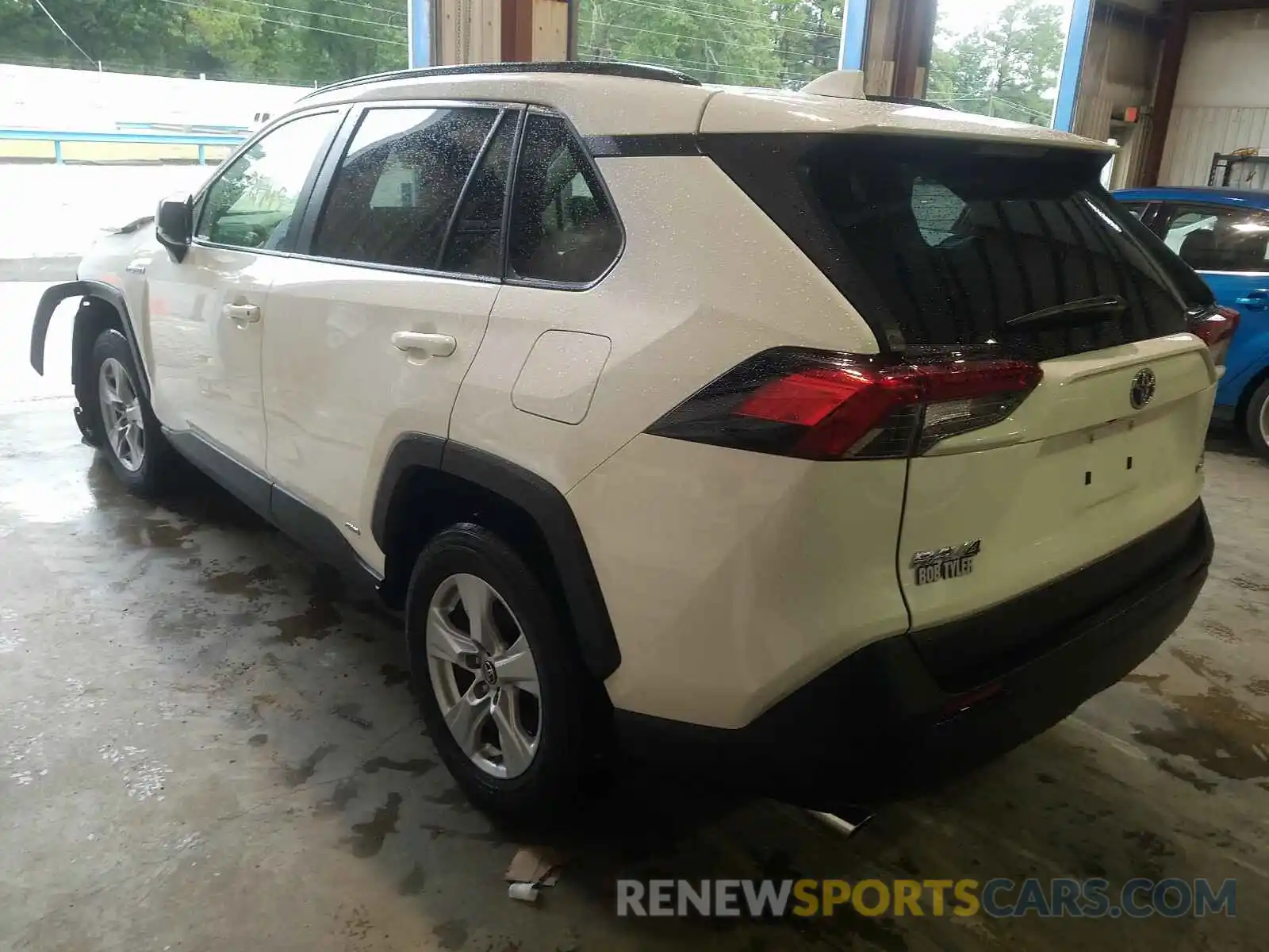 3 Photograph of a damaged car JTMLWRFV4KD501570 TOYOTA RAV4 2019