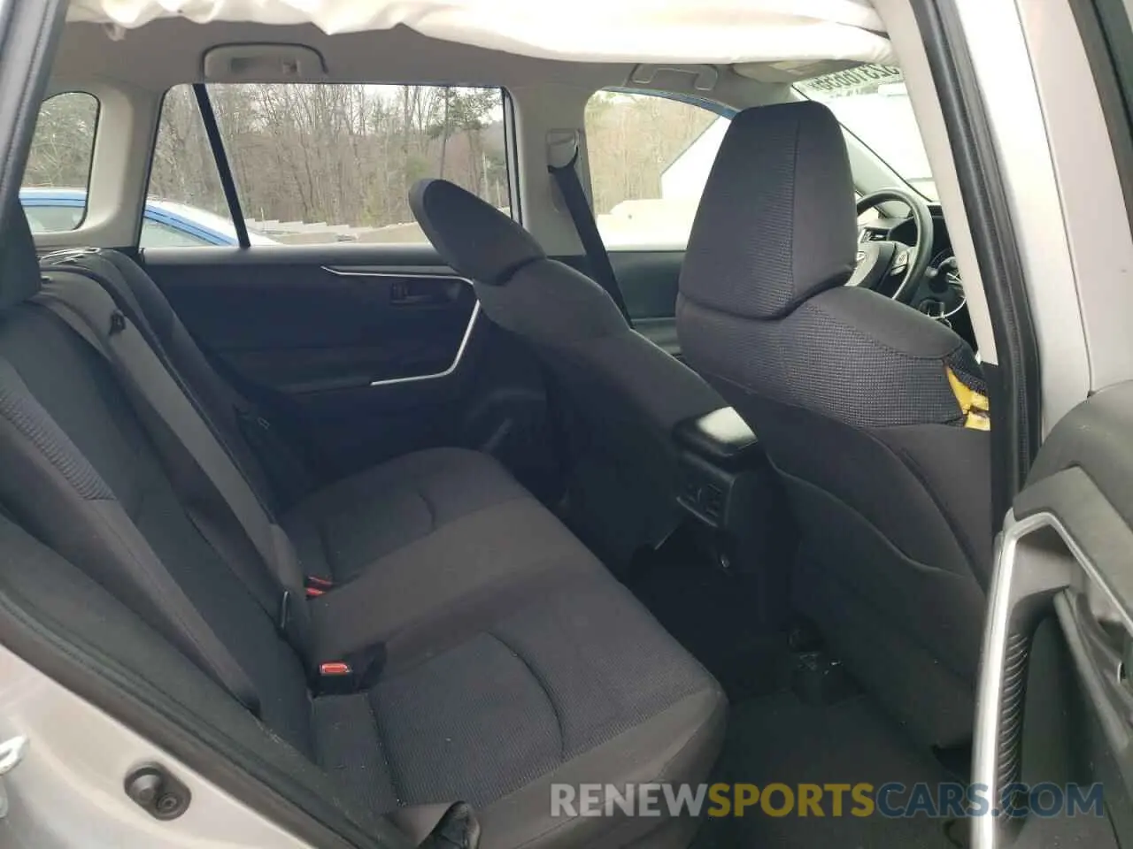 11 Photograph of a damaged car JTMLWRFV5KD513338 TOYOTA RAV4 2019