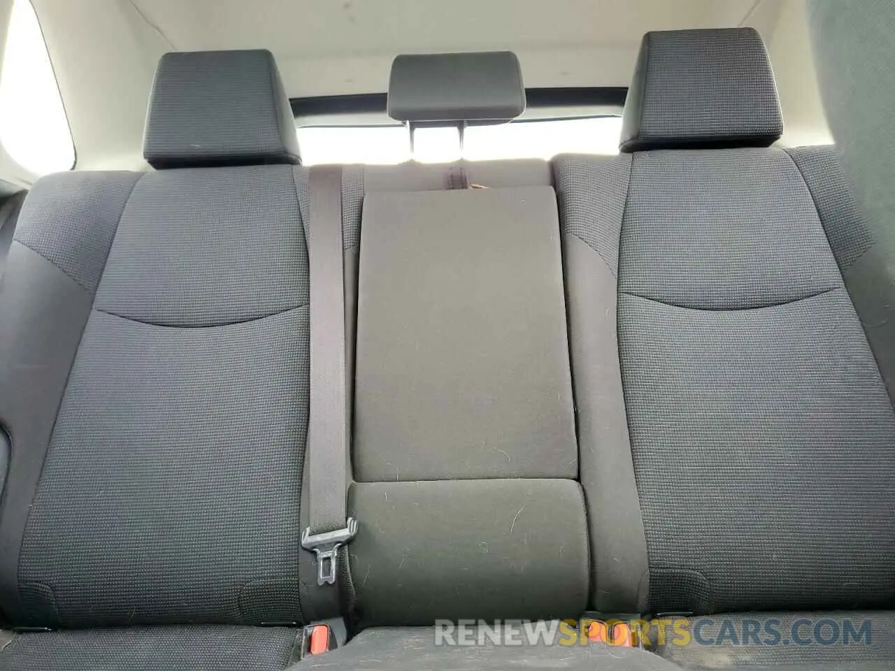 10 Photograph of a damaged car JTMLWRFV7KD033978 TOYOTA RAV4 2019