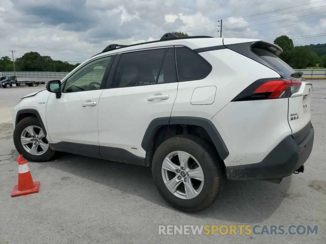 2 Photograph of a damaged car JTMLWRFV7KD033978 TOYOTA RAV4 2019