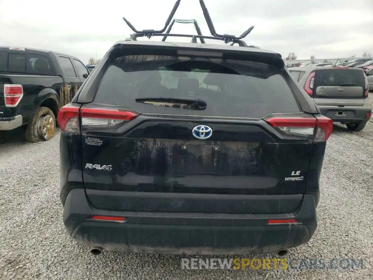 6 Photograph of a damaged car JTMLWRFV8KD029146 TOYOTA RAV4 2019