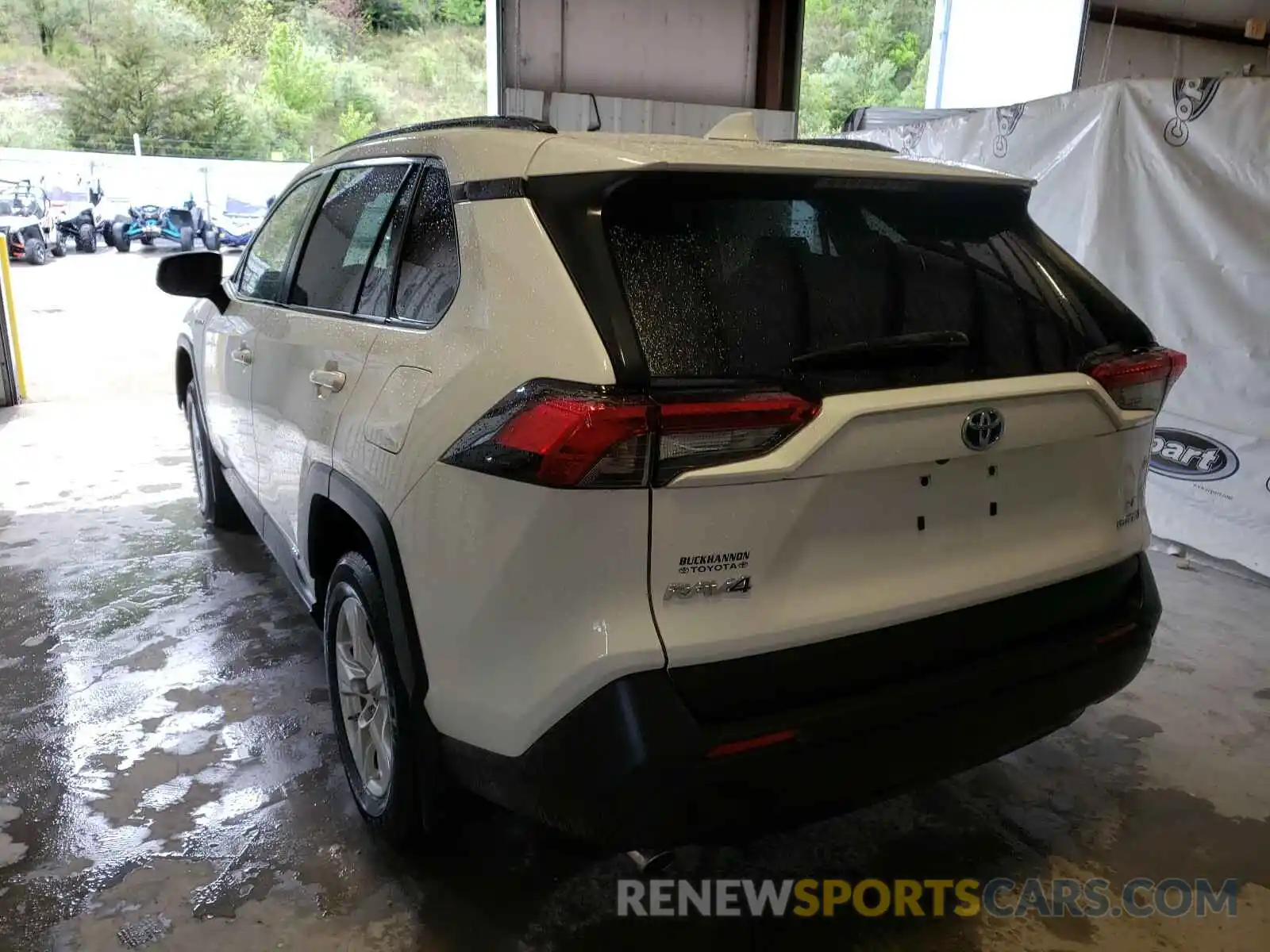 3 Photograph of a damaged car JTMMWRFV2KD017577 TOYOTA RAV4 2019