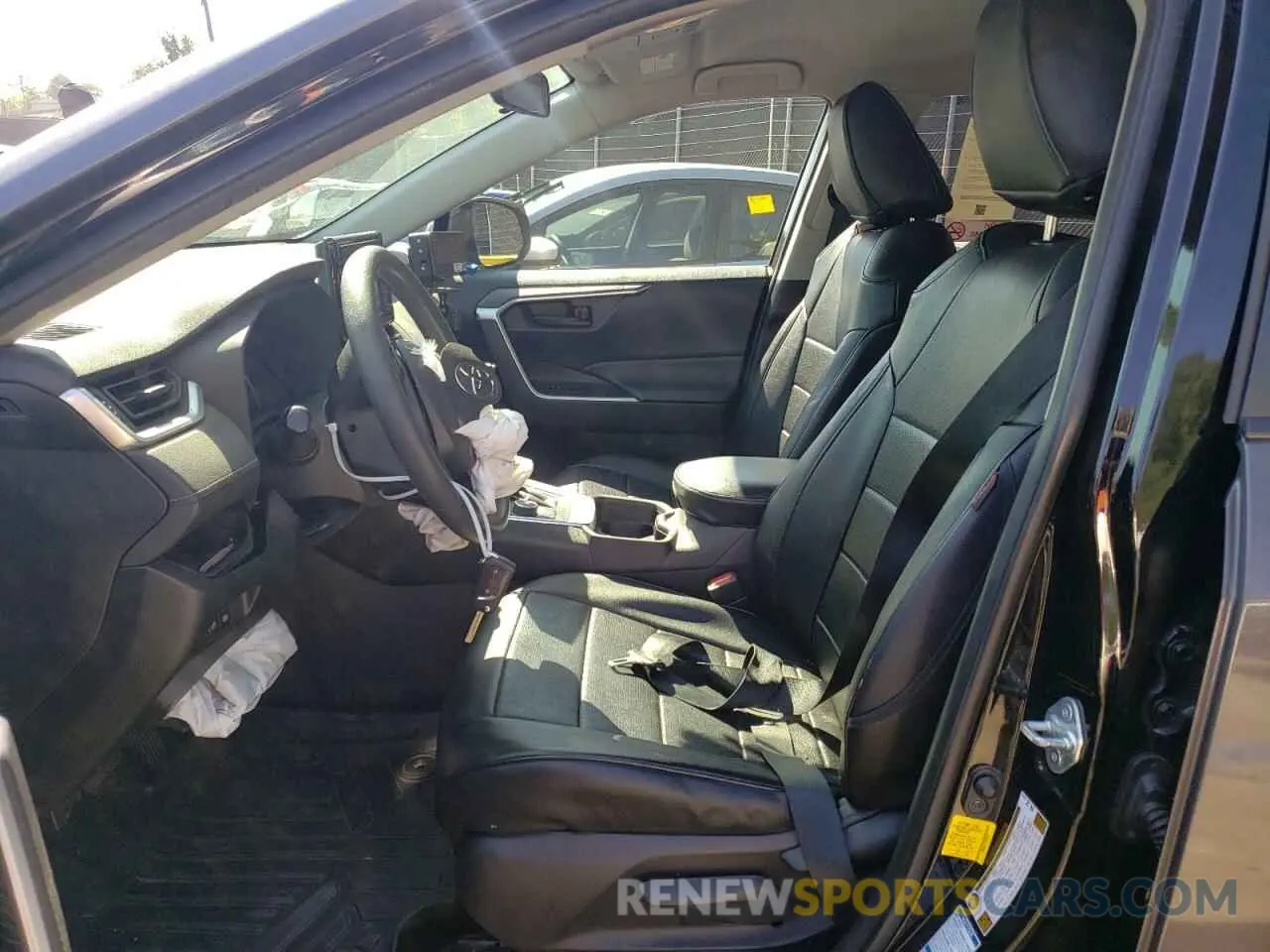 7 Photograph of a damaged car JTMMWRFV2KD021225 TOYOTA RAV4 2019