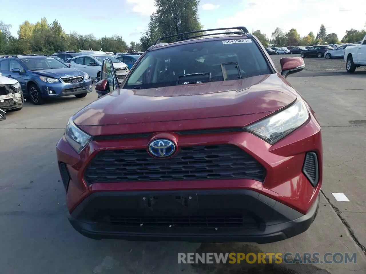 5 Photograph of a damaged car JTMMWRFV2KD501247 TOYOTA RAV4 2019