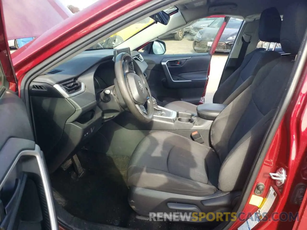 7 Photograph of a damaged car JTMMWRFV2KD501247 TOYOTA RAV4 2019