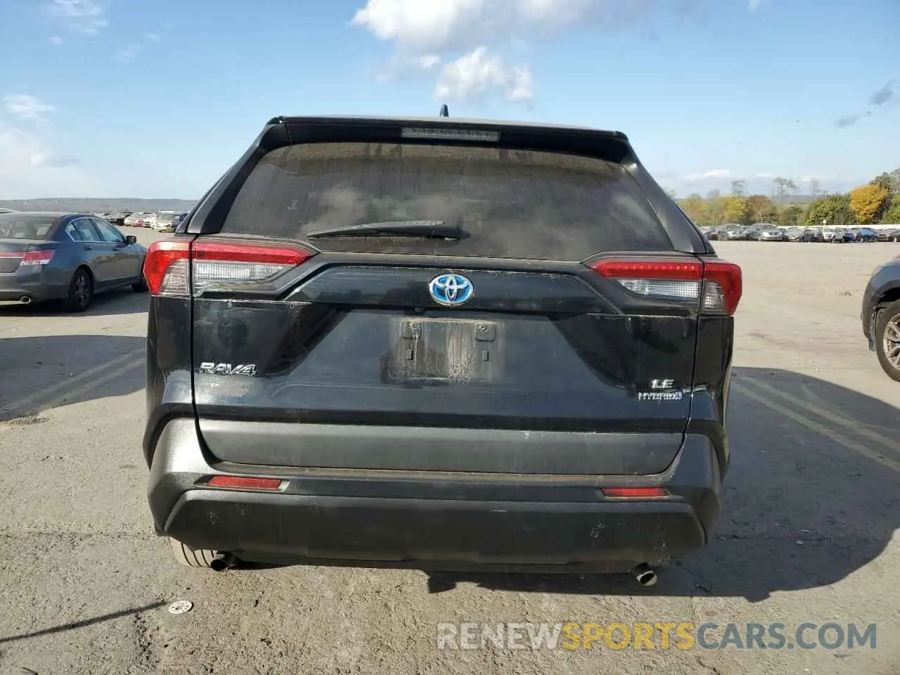 6 Photograph of a damaged car JTMMWRFV6KD002774 TOYOTA RAV4 2019