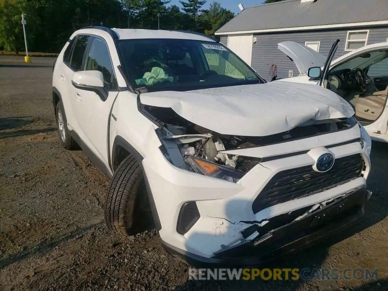 1 Photograph of a damaged car JTMMWRFV6KD505074 TOYOTA RAV4 2019