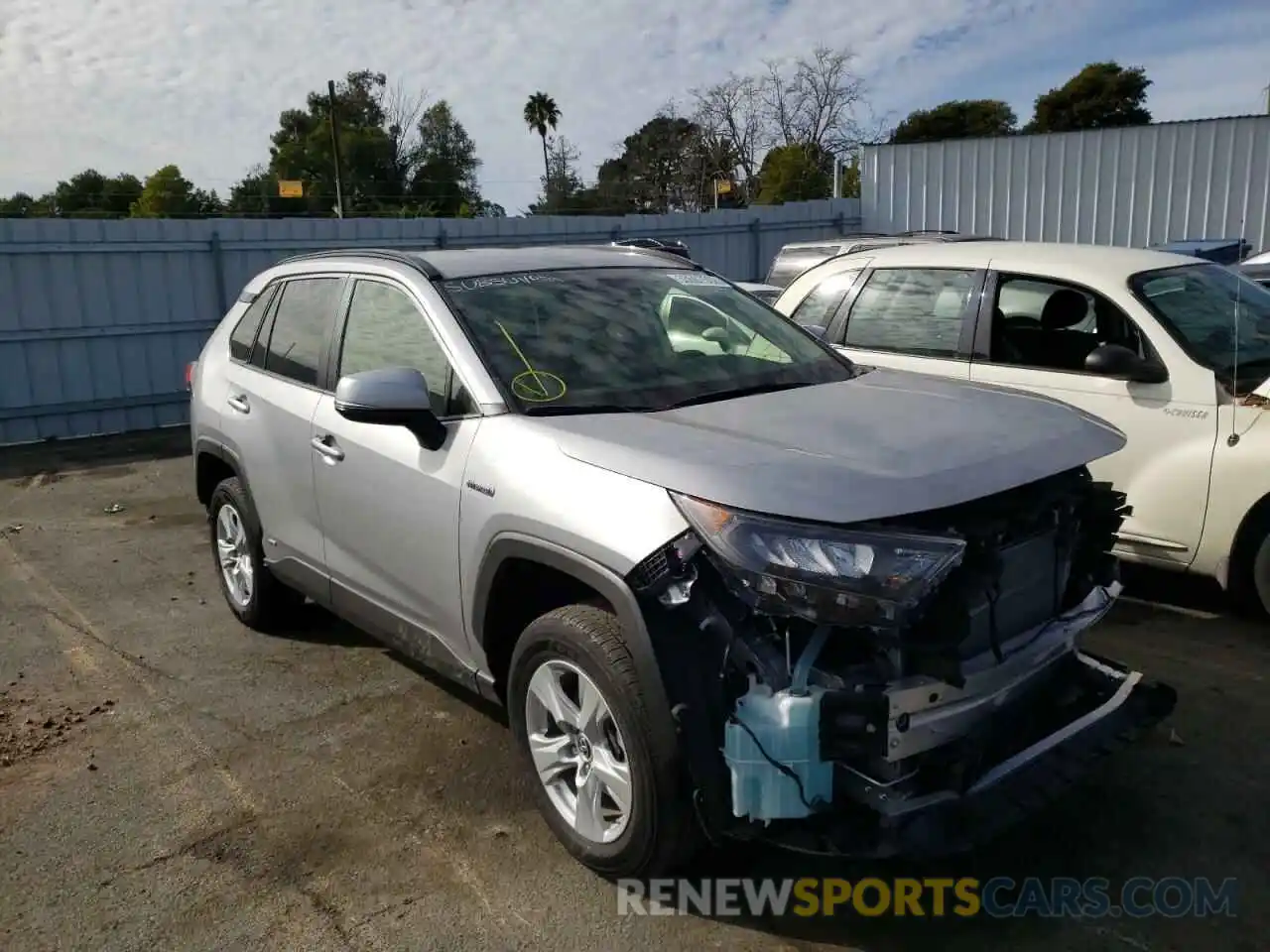 1 Photograph of a damaged car JTMMWRFV6KD506211 TOYOTA RAV4 2019