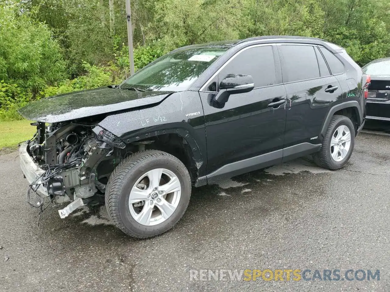 1 Photograph of a damaged car JTMMWRFV7KD025531 TOYOTA RAV4 2019