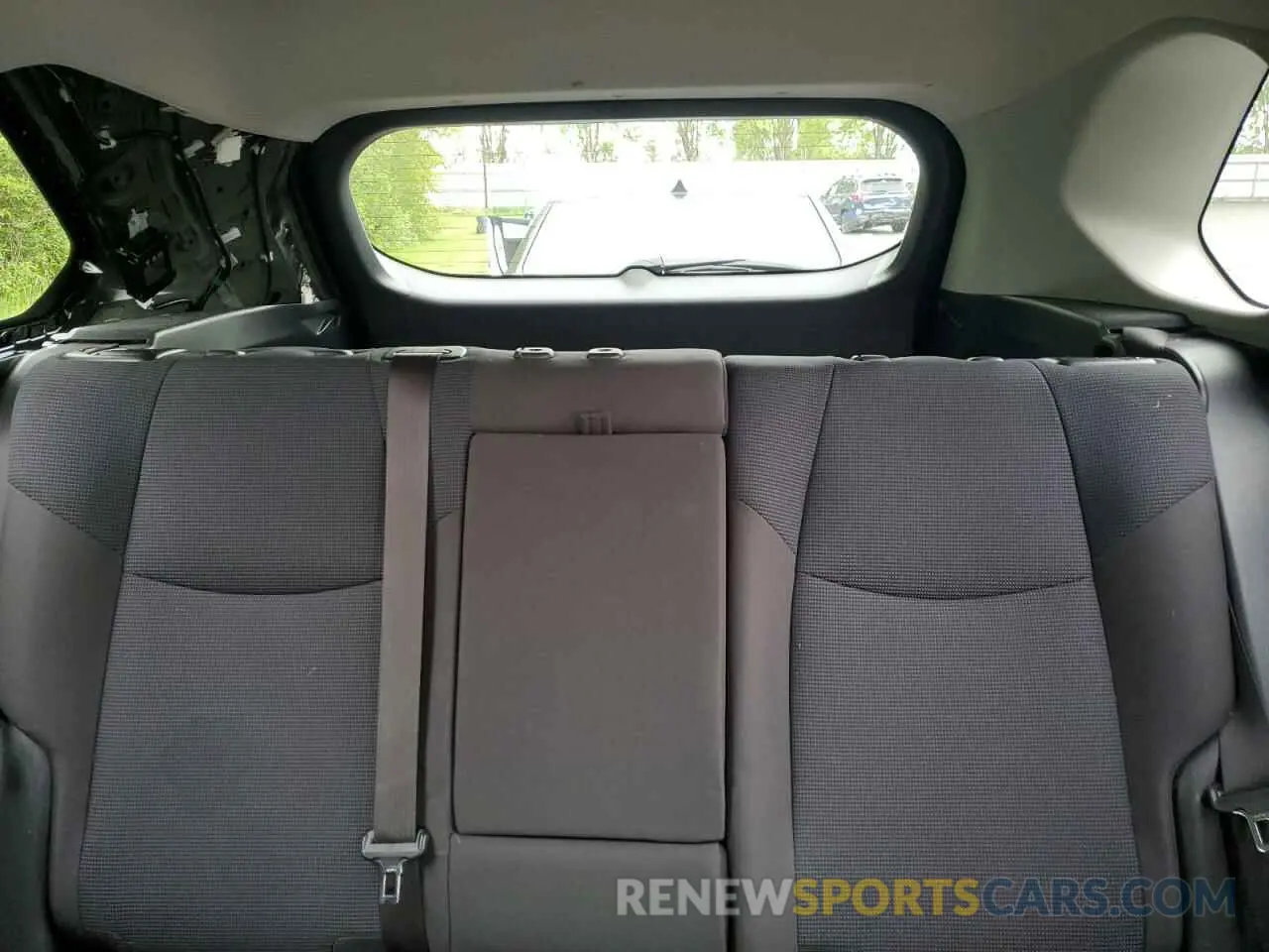 10 Photograph of a damaged car JTMMWRFV7KD025531 TOYOTA RAV4 2019
