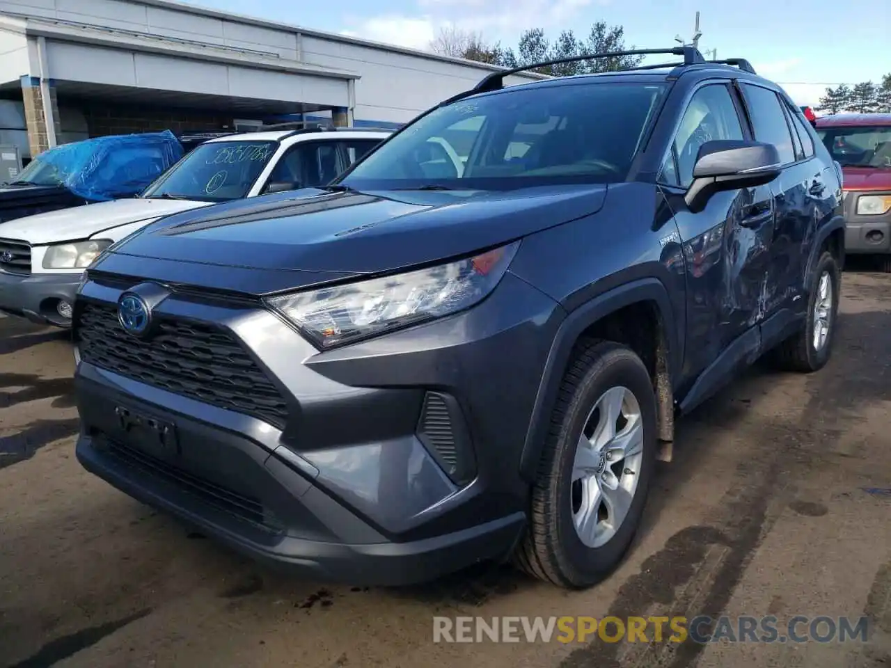 2 Photograph of a damaged car JTMMWRFV7KD033659 TOYOTA RAV4 2019