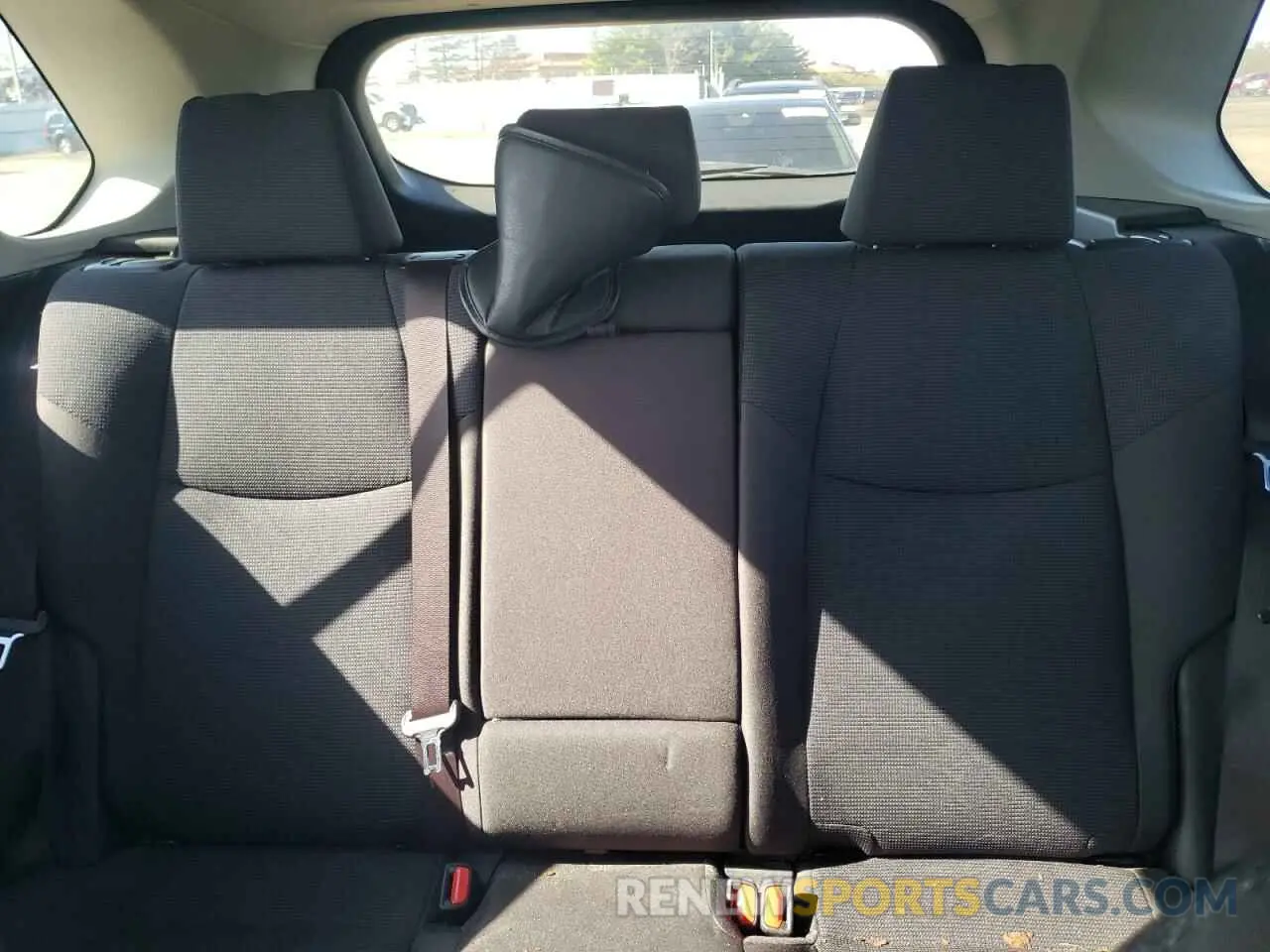 10 Photograph of a damaged car JTMMWRFV8KD021407 TOYOTA RAV4 2019