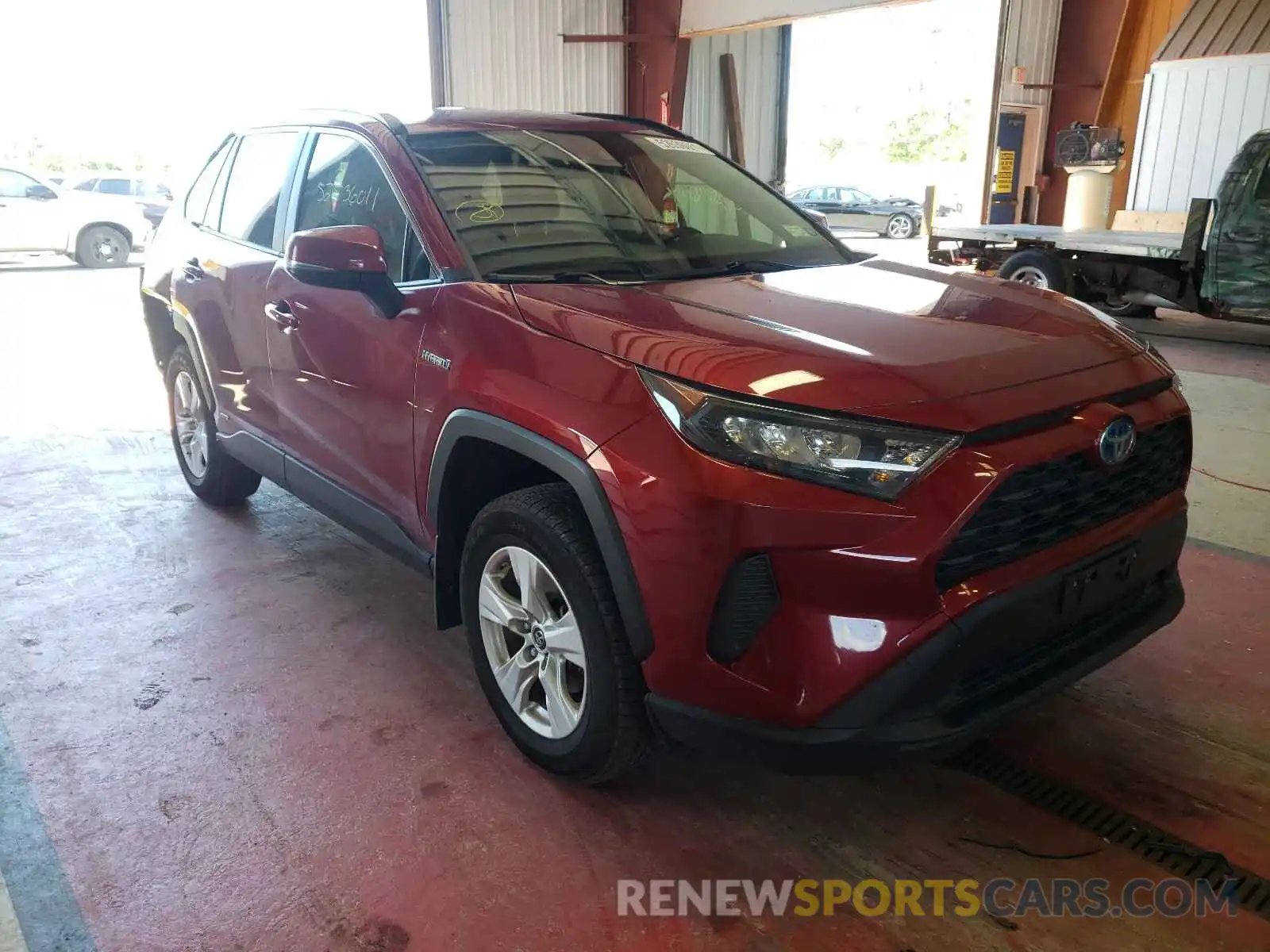 1 Photograph of a damaged car JTMMWRFV8KD024128 TOYOTA RAV4 2019